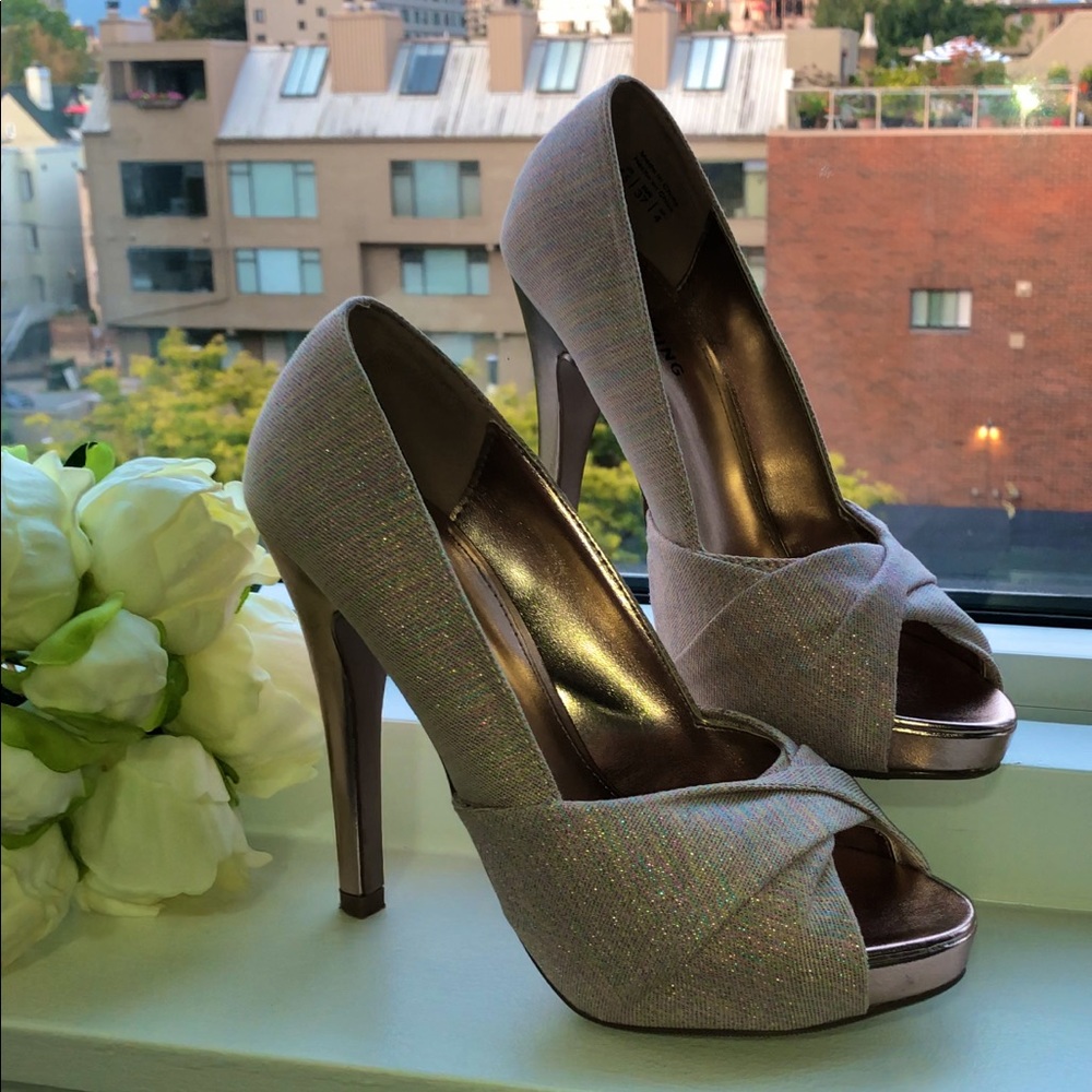 "Call it spring" beautiful pumps heels 🌷